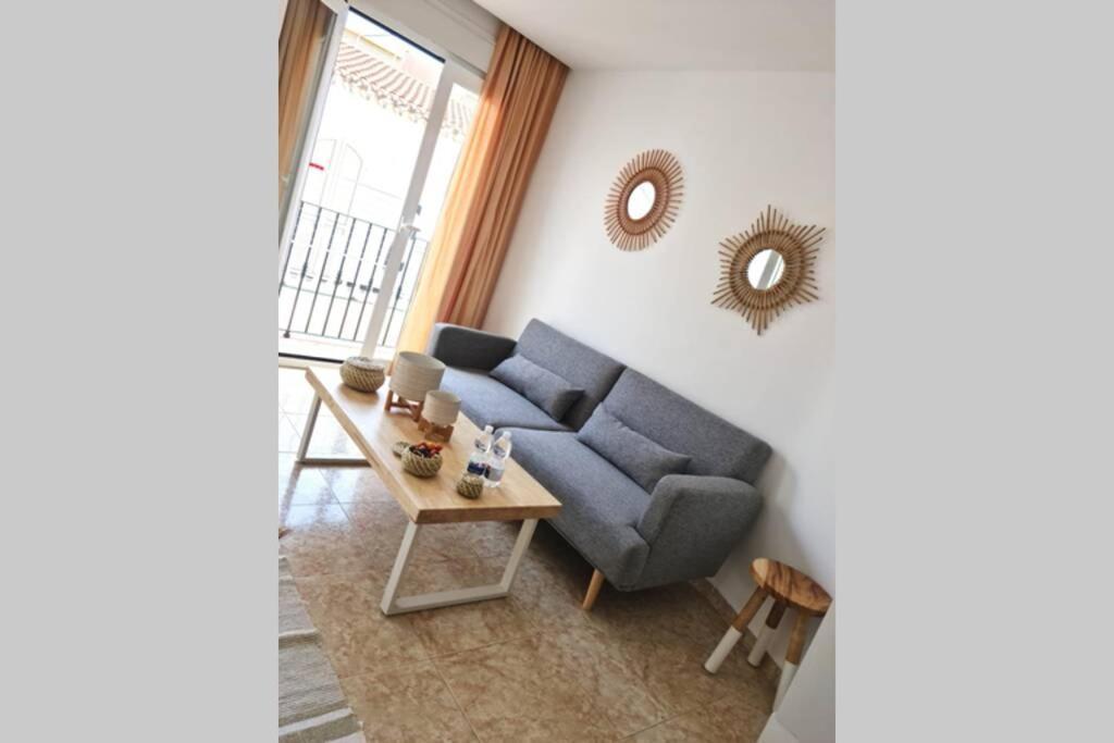 Calmahouse Carihuela Apartment Torremolinos Exterior photo